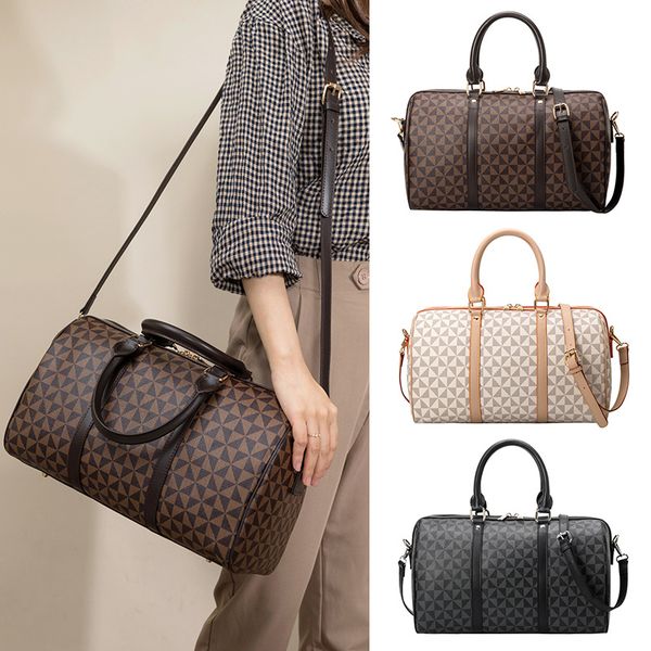 

35cm leather designer men duffel bags suitcases luggage sport outdoor packs shoulder travel bags messenger bag totes women handbags 2023