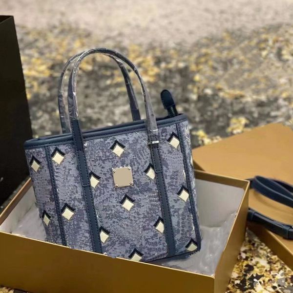 

luxury wallet high-capacity handbag crossbody designer bag woman totes shoulder bags designer women jacquard basket leisure wallets pouch