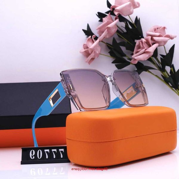 

fashion couple luxurys designers sunglasses for women mens designer sun glasses outdoor drive holiday summer polarized woman sunglass box pg, White;black