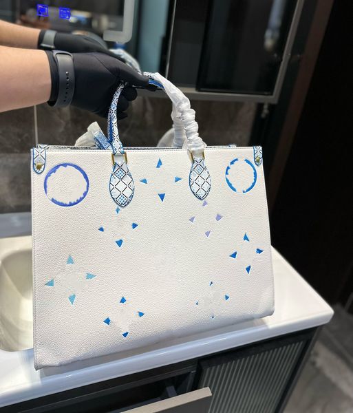

onthego womens designer by the pool 2023 totes bags classic canvas monograms leather handbags big capacity printing shopping bags m22979 m22