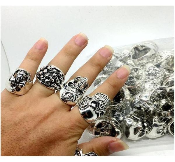 

whole lots 50pcs vintage skull carved biker men039s silver plated rings9821511