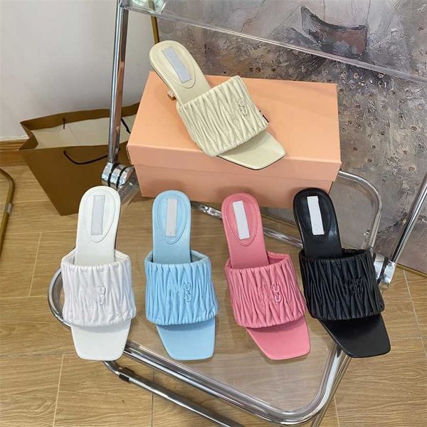 

2023 miu slippers women flat slipper matelasse rhombic sheepskin sandals high heels slide pump shoes m fashion designer banquet summer leath, Black