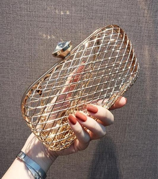 

2020 new party bag metal hollow dinner mini clutch chain shoulder diagonal bag evening bag eu single hand banquet wedding handbags3326978, Black