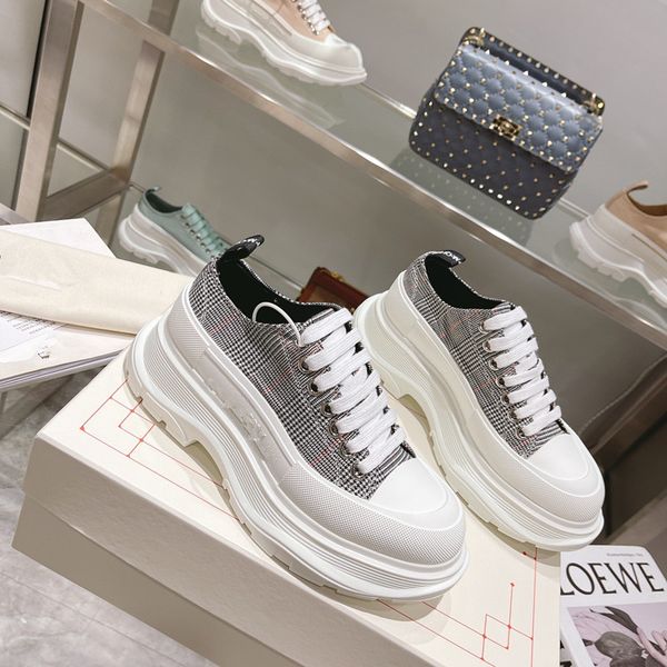 

2023 designer women casual shoes classic canvas sneakers brand wheel lady stylist trainers fashion platform 0605, Black