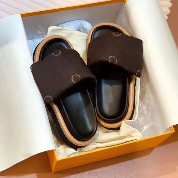 

platform designer pool pillow slides slippers for mens women comfort sunset flat mules easy-to-wear style scuff front strap luxury casual lo, Black