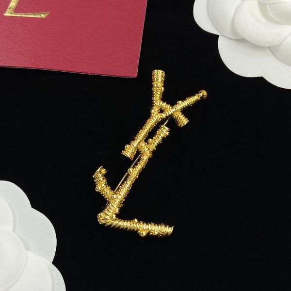 

brass women designer brooches luxury brand retro color extravagant fashion jewelry, Gray