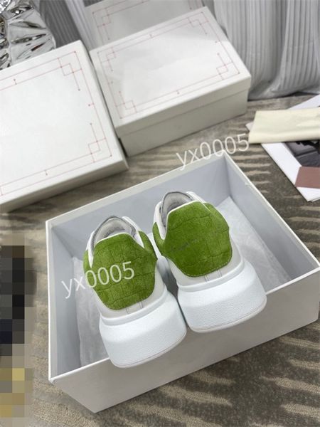 

new designer brand men quality classics flat sneaker casual shoes leather white letter overlays fashion platfnorm sneakers2023, Black