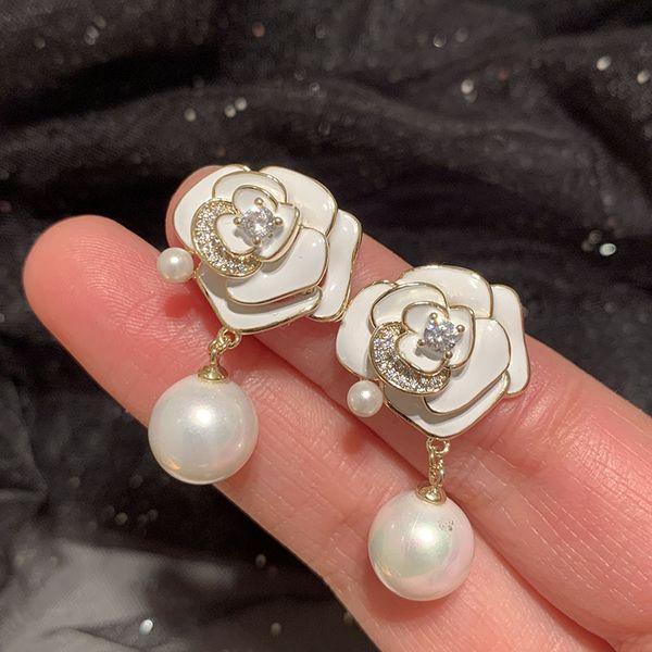 

new trendy ins fashion luxury designer sparkle zirconia diamond earring pretty rose flower drop pearl pendant earring for woman gifts with j, Golden;silver