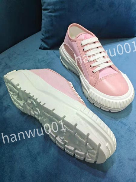 

2023 new designer womens fashion platform causal shoes leather lace-up clear sole black white mens sneakers bottoms