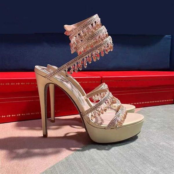 

fashionable and trendy walking pointed head delicate water drill rivet thin high heel sandals, Black