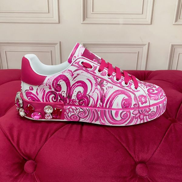 

2023new brand classic casual shoes for men flat sneakers panda white grey fog chunky glod 0605, Black