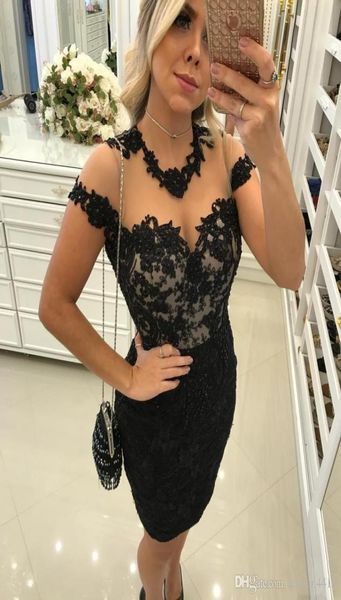 

2020 new arrival plus size cocktail dresses jewel neck black lace appliques cap sleeves knee length prom dress pretty woman p7952832