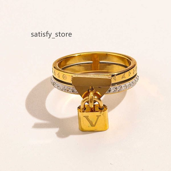 

designer jewelry fashion rings women letter love wedding supplies 18k gold plated stainless steel diamond gemstones ring fine finger ring zg, Slivery;golden