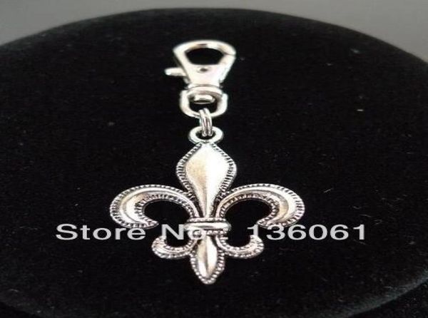 

vintage silver fleur de lis lily flower keychain pendant swivel clasp metal keyring for keys car key ring diy bag handbag jewelry 4934651