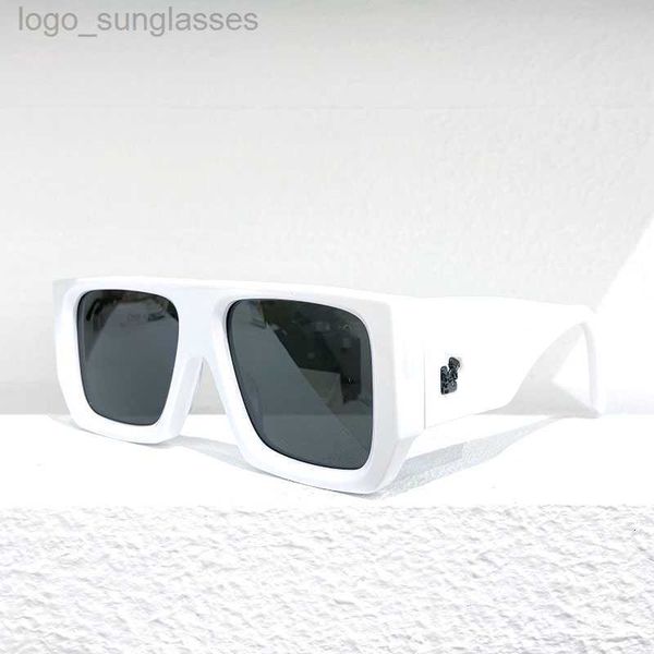 

designer sunglasses anti-ultraviolet fashion and generous full frame big temples classic eye protection sunglassess w40018u random box, White;black