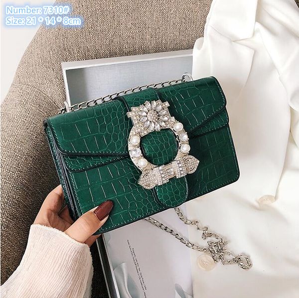

Fashionable womens shoulder bag 3 colors retro solid color crocodile handbag street popular embossed leather backpack sweet beaded diamond chain bag wholesale, Green
