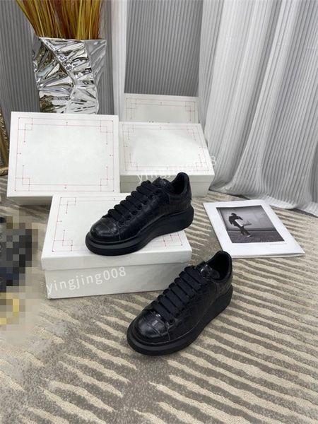 

new brand women men designer summmer classics brand fashion casual shoes woman canvas shoes leather black sole sneakers