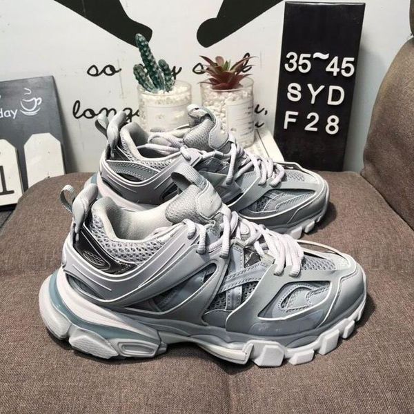 

designer basketball sneakers triple s track.2 running shoes luxury sports trainers for men women low heels foam runner shoe, Black