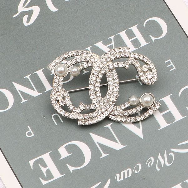 

20color luxury women men designer brand letter brooches 18k gold plated diamond pearl fashion brooch charm marry christmas party gift jewelr, Gray