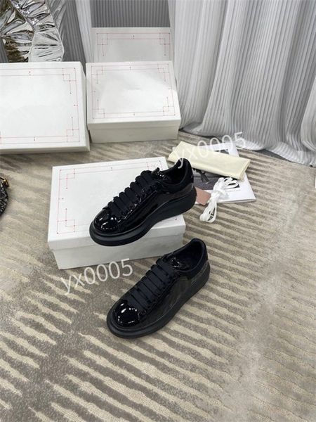 

new designer brand womens mens quality classics flat sneaker casual shoes leather white letter overlays fashion platfnorm sneakers, Black