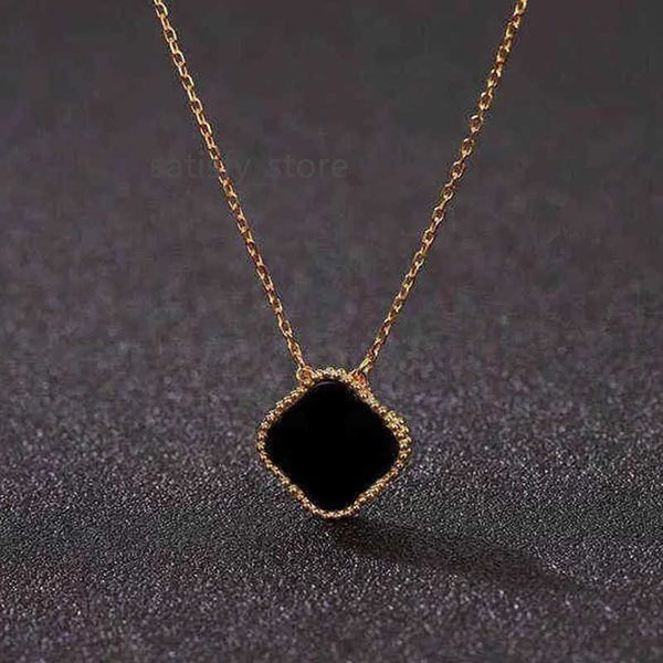 

luxury designer necklace womens 15mm flowers four-leaf clover cleef pendant necklace fashion jewelry for neck gold chain necklaces, Silver