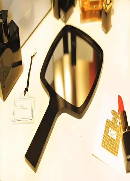 

new fashion with classic logo acrylic makeup handle mirror 2017 highquality portable vanity mirror with gift box anita liao3284655, Silver