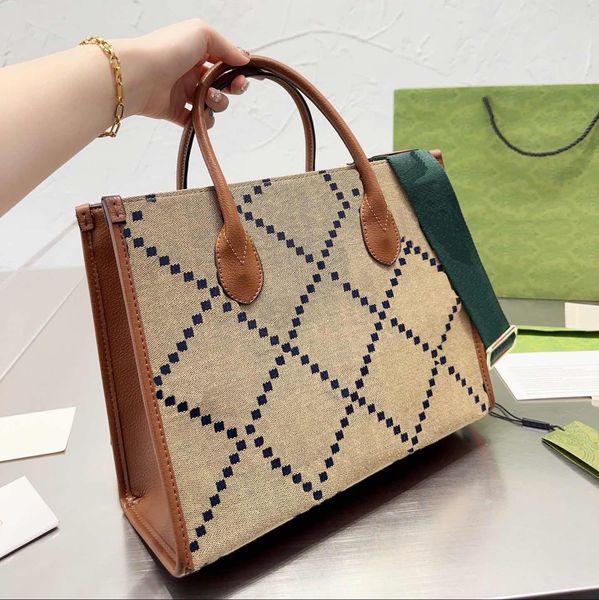 

Luxury designer handbag shopping bags Womens travel beach bag Fashion large capacity double letter retro wide shoulder strap cross body bag, Chooes color