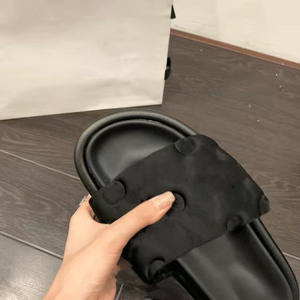 

platform designer pool pillow slides slippers for mens women comfort sunset flat mules easy-to-wear style scuff front strap luxury casual lo, Black