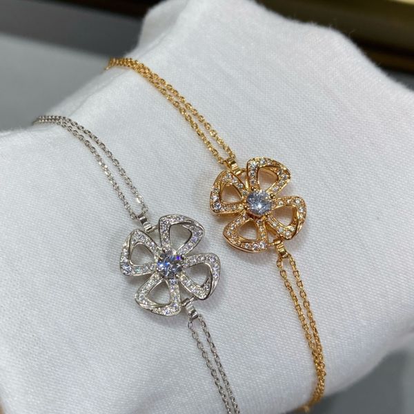 

2023 fashion new designer bracelet luxury chanchanes bracelet a new chanchanes flower meaning the eternal beauty of flowers no box, Golden;silver