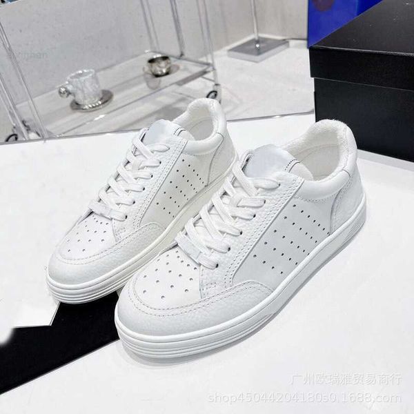 

2022 new casual sports xiaoxiangfeng cowhide women's panda color matching lace up board fashion white shoes