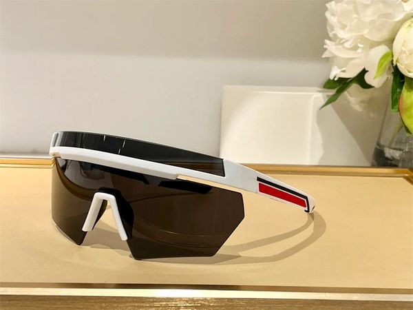 

luxurious design sunglasses for women men summer 01y style anti-ultraviolet plate half frame fashion sports and leisure sunglasses random bo, White;black