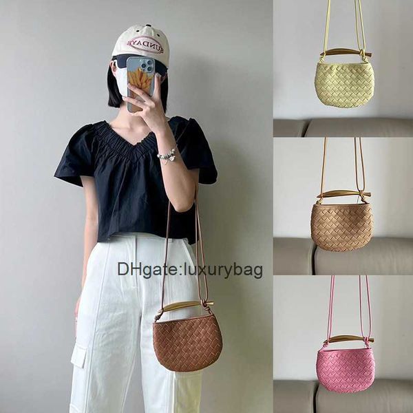 

aaaaabotteg uneta jodie mini teen intrecciato woven bag sardine bag spring bag cowhide niche design metal half moon tooth handbag