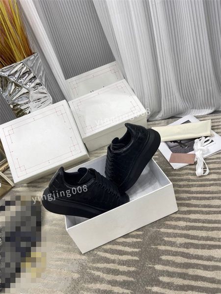 

2023new brand womens men designer summmer classics brand fashion casual shoes woman canvas shoes leather black sole sneakers