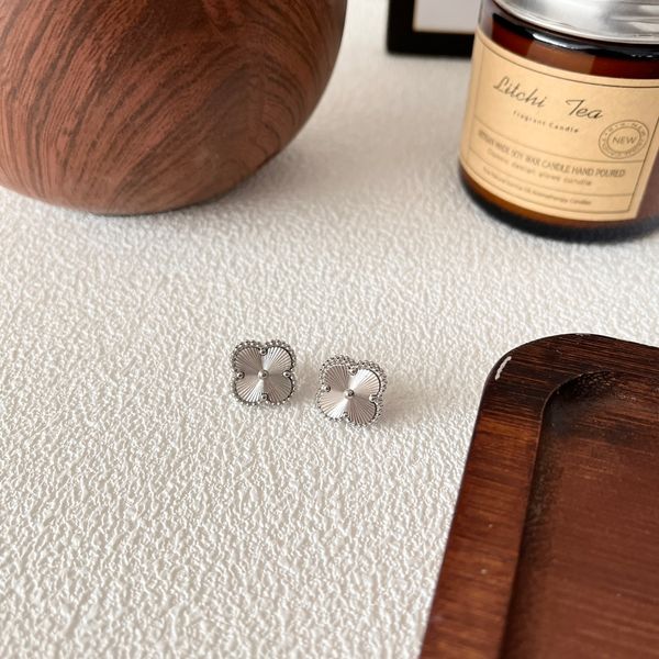 

fashion vintage 4/four leaf clover desinger earrings silver 18k gold plated for women&girls valentine's mother's day wedding jewel, Golden;silver