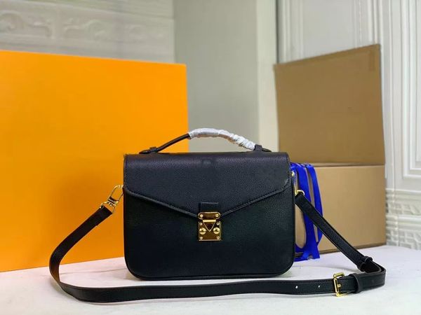 

2023 luxurys fashion bags designer handbags celebrity backpack luxury backpacks famous leather handbag 25x19x7cm, Black;red