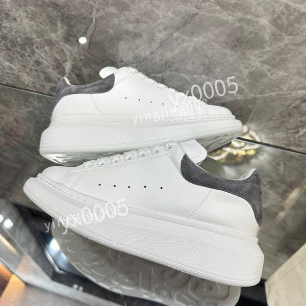 

new designer brand man quality classics flat sneaker casual shoes leather white letter overlays fashion platfnorm sneakers, Black