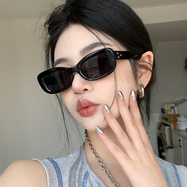 

sunglasses star millennium girl sunglasses female 2023 new round face retro fashion street glasses anti-uv sunglasses, White;black