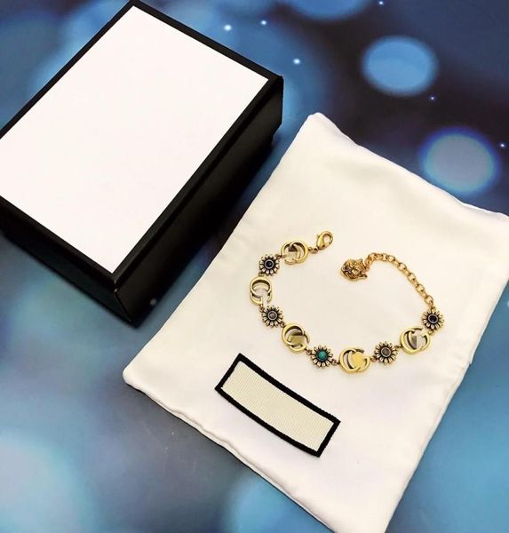 

selling new retro alphabet flowers simple fashion designer bracelet luxury designer jewelry women bracelet7658854, Golden;silver