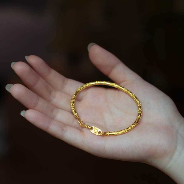 

charm bracelets bangle effortless fashionable 2022 new niche design gold bracelet french style, Golden;silver