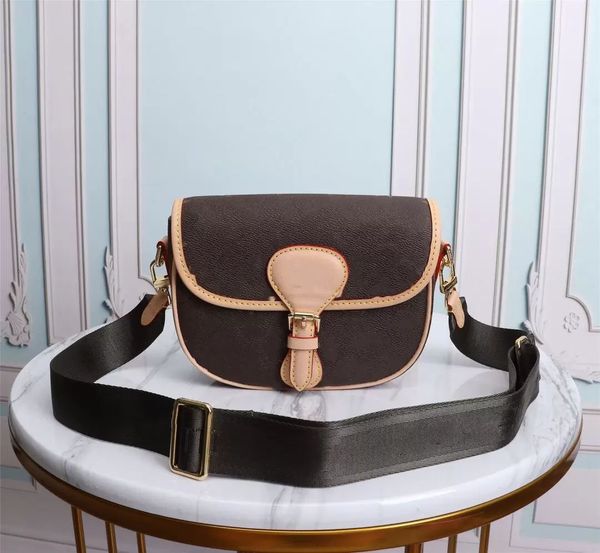 

2023 luxury fashion clamshell bag small handbag lady famous brand designer messenger bag lady shoulder bag leather chain lady handbag size:2, Black;red