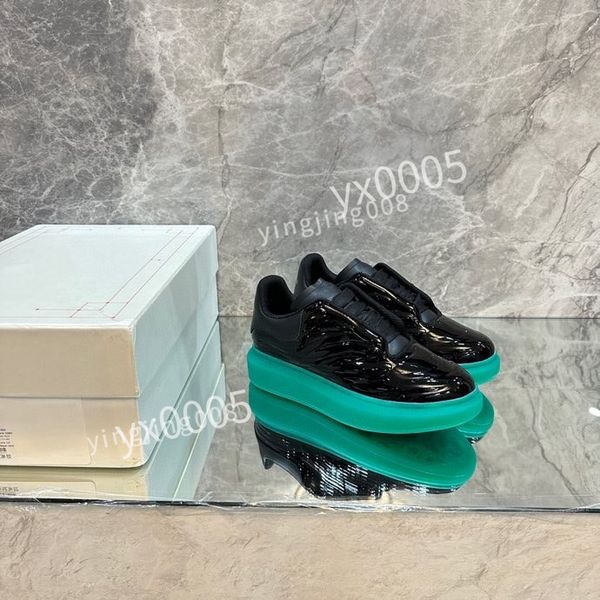 

new designer mans quality classics flat sneaker casual shoes leather white letter overlays fashion platfnorm sneakers2023, Black