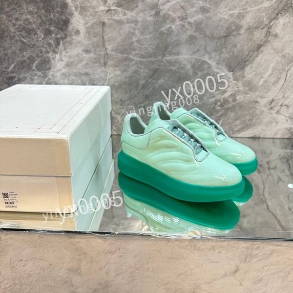 

2023new designer mans quality classics flat sneaker casual shoes leather white letter overlays fashion platfnorm sneakers, Black