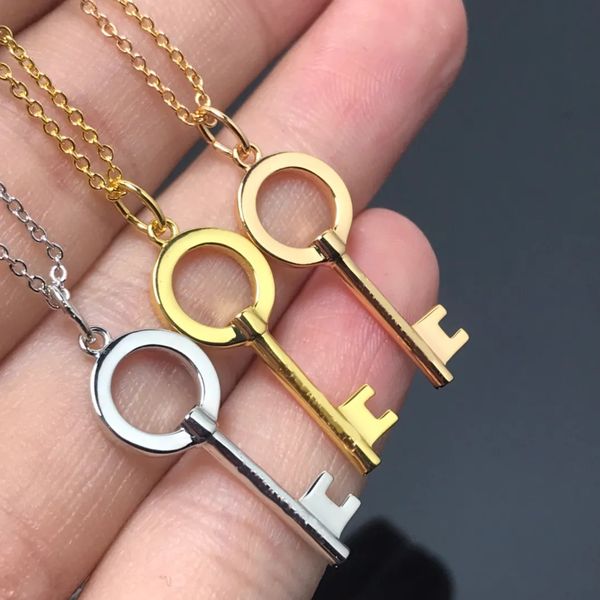 

designer necklace round hollow key necklace 18k gold 925 silver rose gold waterproof chain collarbone chain party gift