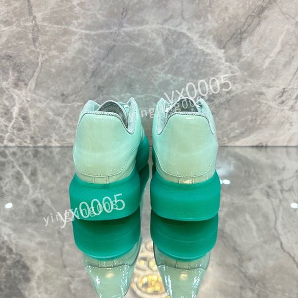 

new designer mans quality classics flat sneaker casual shoes leather white letter overlays fashion platfnorm sneakers2023, Black