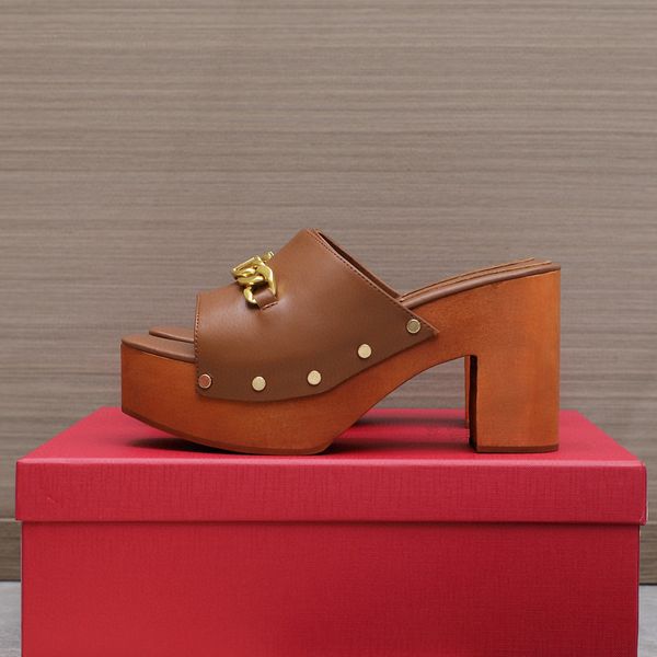 

chains logo slippers clogs mules wooden platform chunky block heels genuine leather slip on sandals open toe heeled shoes women's luxur, Black