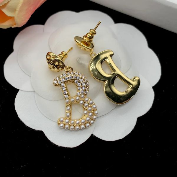 

simple design pearl letter b earrings gold plated with diamonds ladies high-end premium earrings party gift, Golden