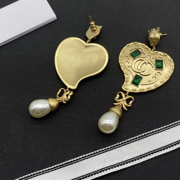

fashion classic designer earrings earstuds women's pendant elegant and minimalist style, women's wedding party jewelry gift box, Golden;silver