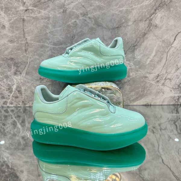 

2023new man summmer classics brand fashion casual shoes womans canvas shoes leather black sole sneakers