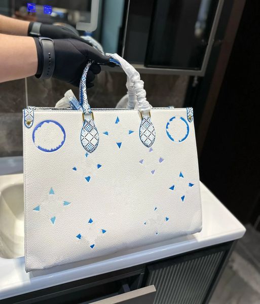 

mt onthego womens designer by the pool totes bags classic canvas monograms leather handbags big capacity printing shopping bags m22979 m2297