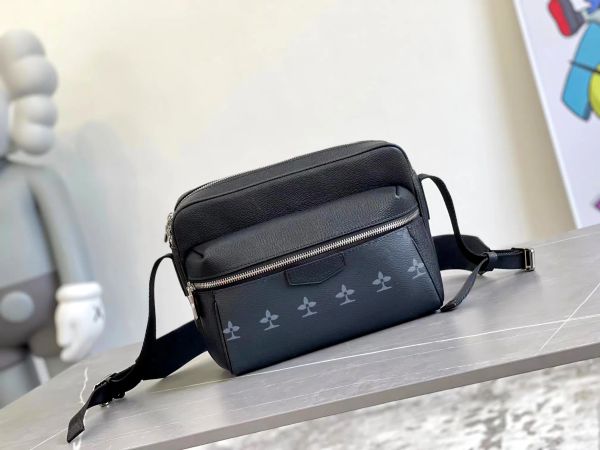 

luxury designer cross body shoulder bag handbag leather clutch with coin pocket women's tote crossbody bags m30830 m69443
